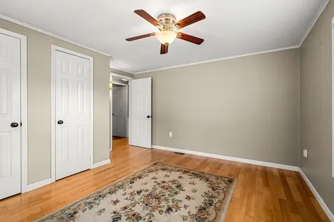 17 Lilac Court Raymond NH 03077