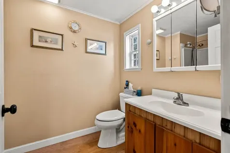 17 Lilac Court Raymond NH 03077