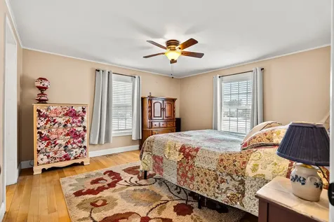 17 Lilac Court Raymond NH 03077