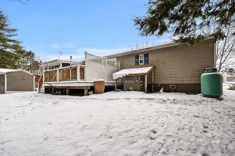 17 Lilac Court Raymond NH 03077