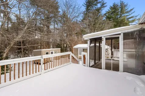 17 Lilac Court Raymond NH 03077