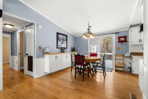 17 Lilac Court Raymond NH 03077
