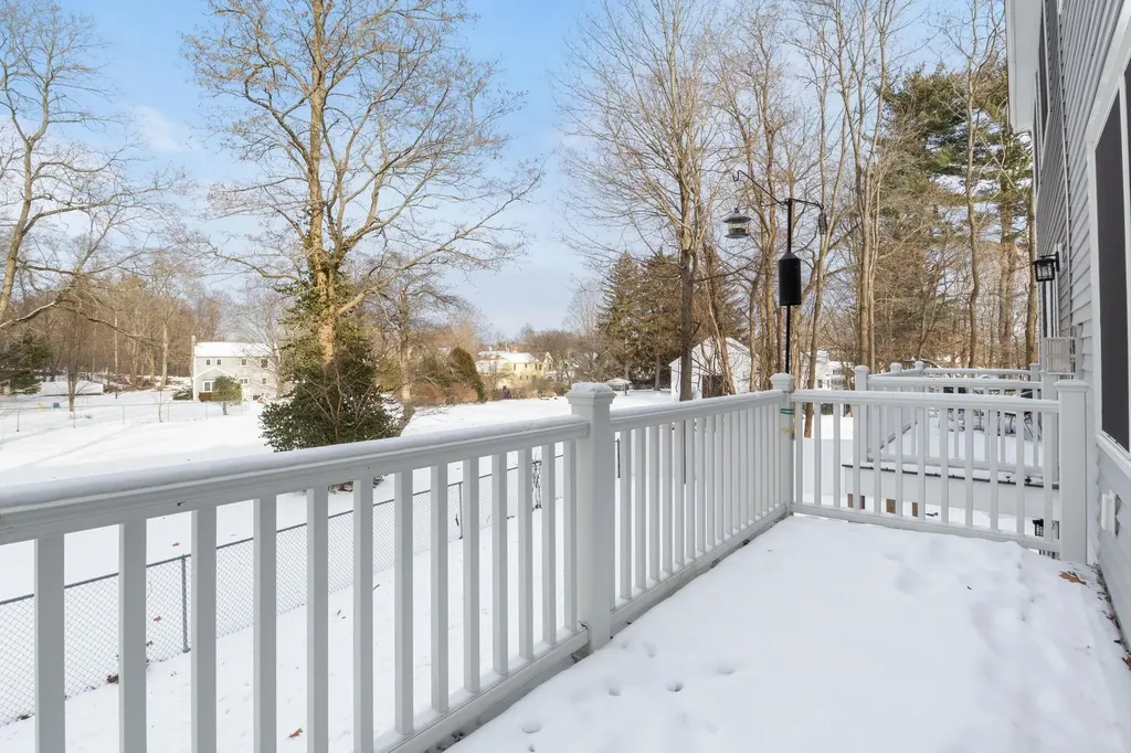 69 Main Street Exeter NH 03883