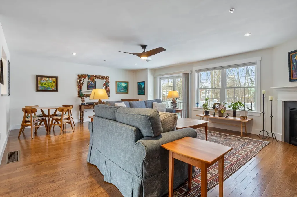 69 Main Street Exeter NH 03883