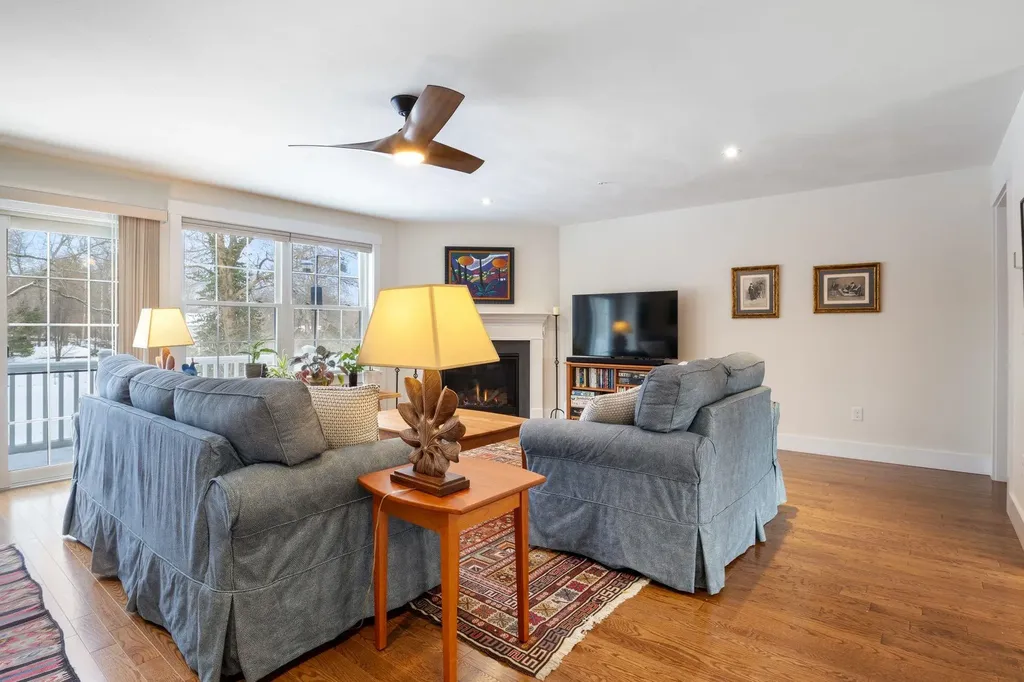 69 Main Street Exeter NH 03883