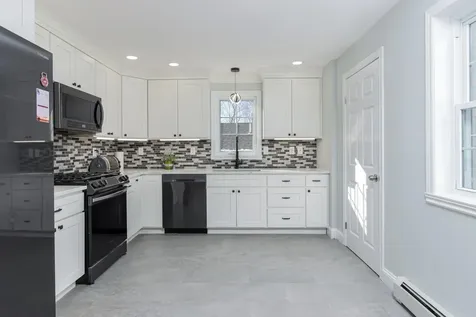 17 Trues Parkway Sandown NH 03873