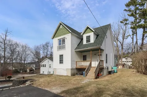 17 Trues Parkway Sandown NH 03873
