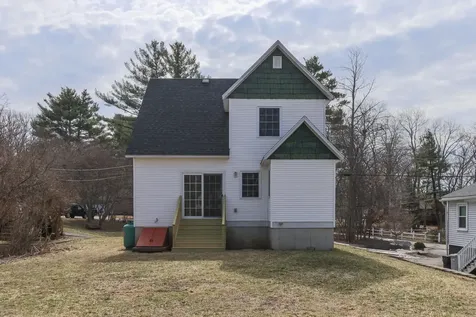 17 Trues Parkway Sandown NH 03873