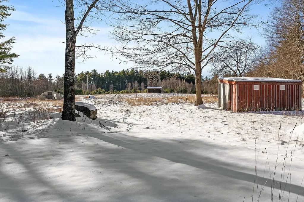 85 Pierce Road Fitzwilliam NH 03447