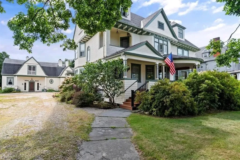 124 Elm Street Bennington VT 05201