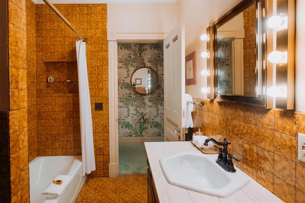 124 Elm Street Bennington VT 05201