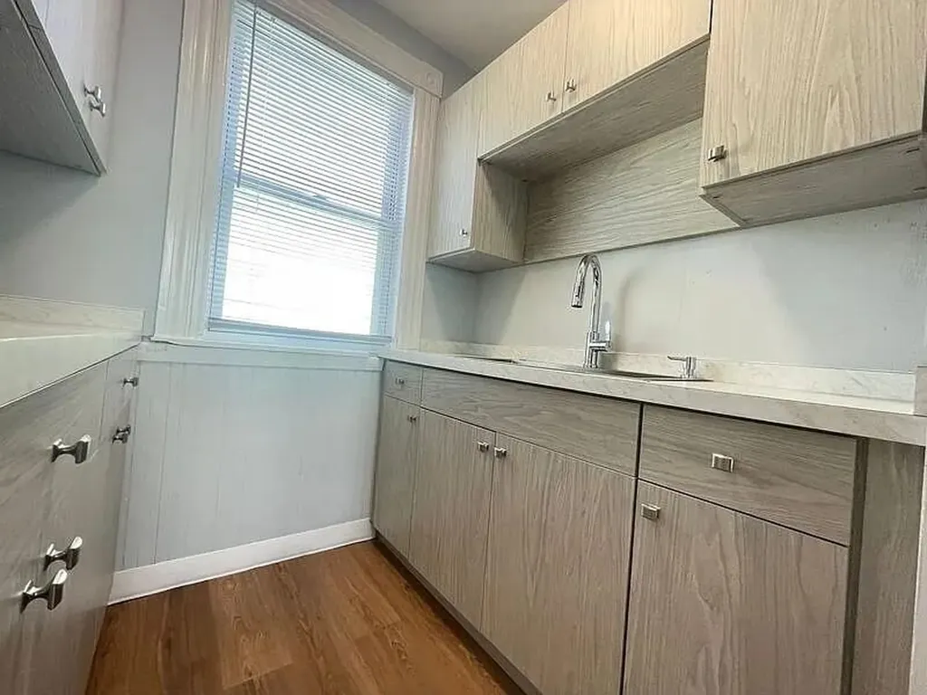 231 Laurel Street Manchester NH 03103