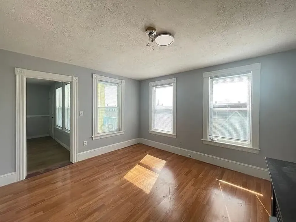 231 Laurel Street Manchester NH 03103