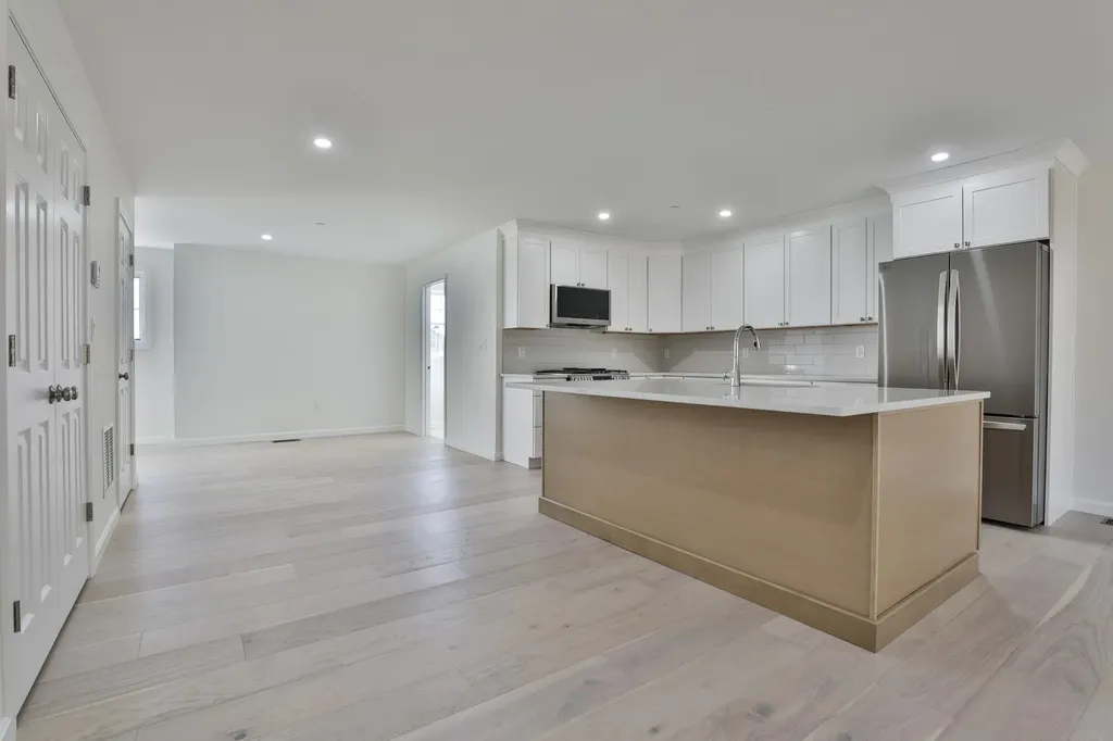 11 Autumn Lane Raymond NH 03077