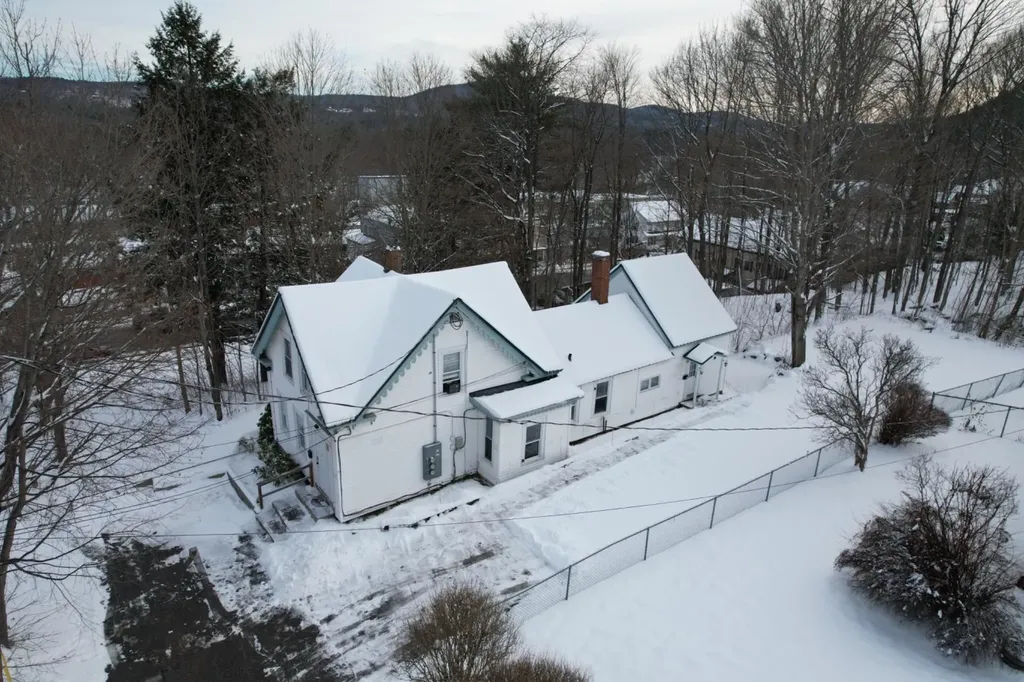 3 Webster Street Plymouth NH 03264