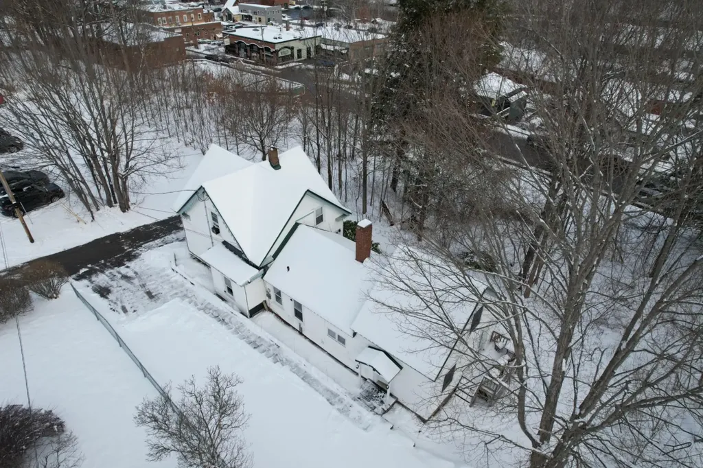 3 Webster Street Plymouth NH 03264