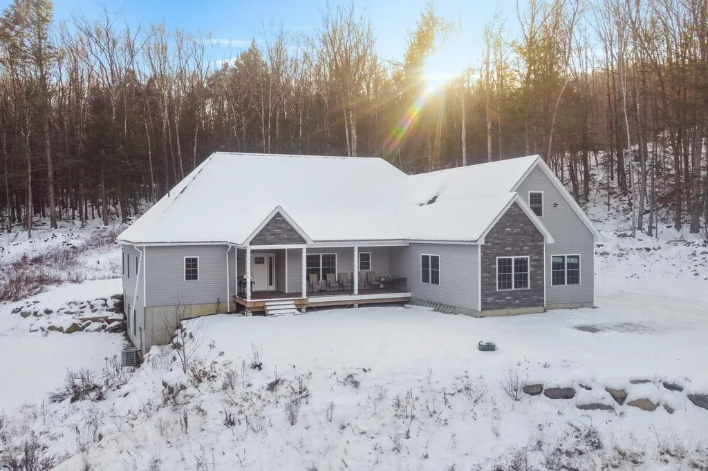 534 Cobble Hill Road Swanzey NH 03446