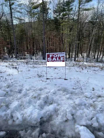 25 Newbury Road Pelham NH 03076