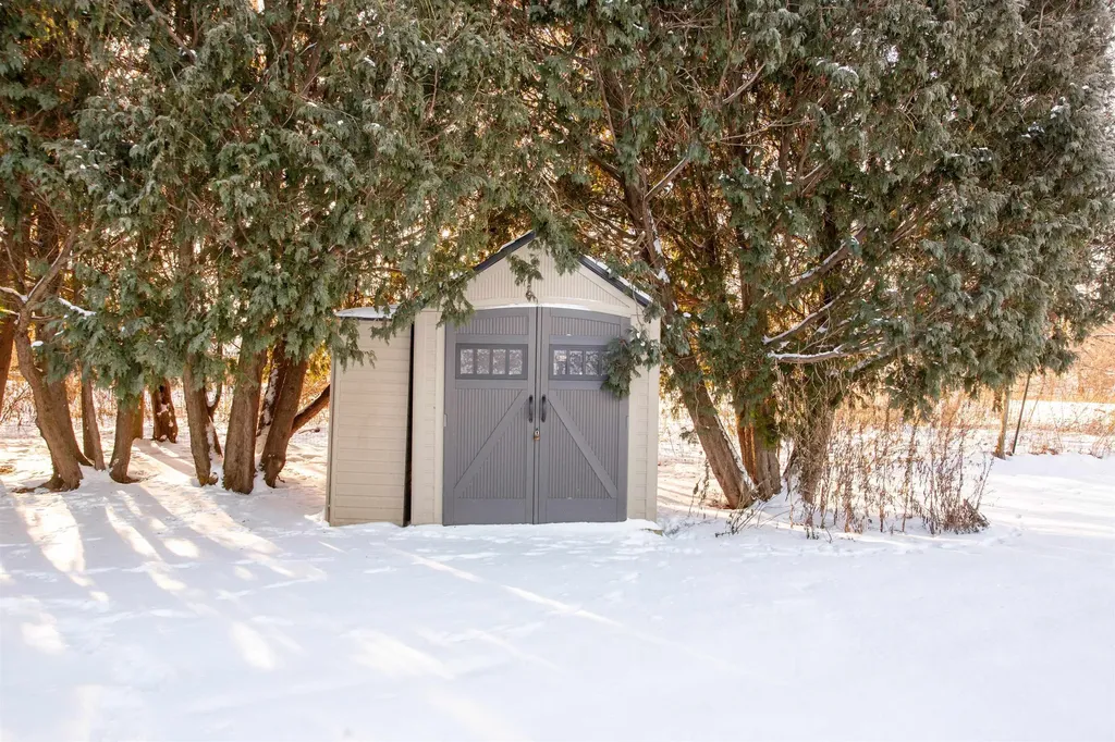 525-527 Mill Pond Road Colchester VT 05446