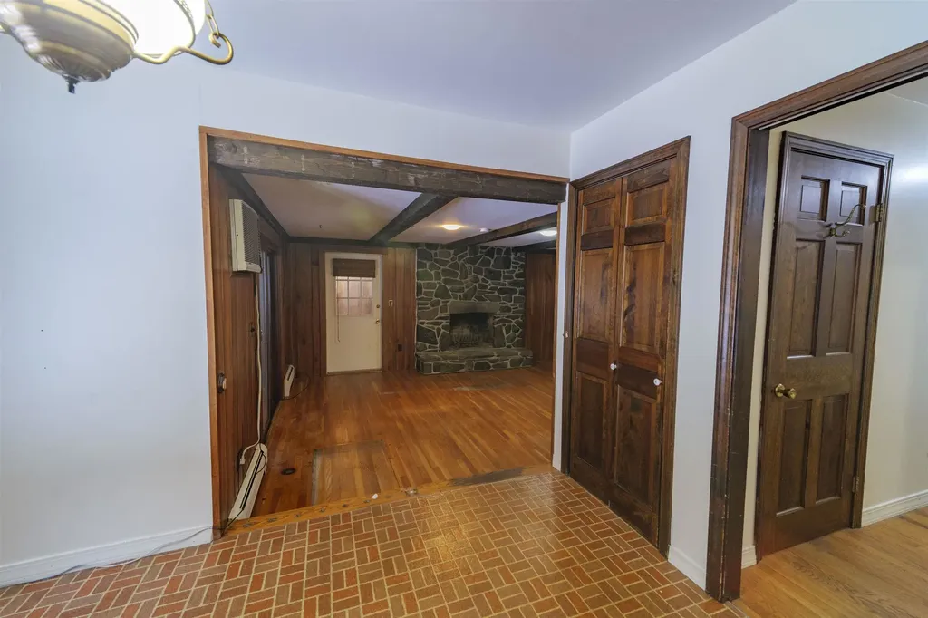 198 Hillcrest Terrace Brattleboro VT 05301