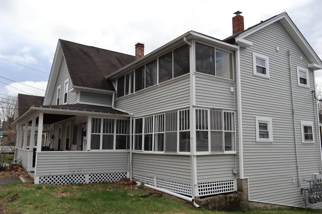 271 Village Street Concord NH 03303-9997