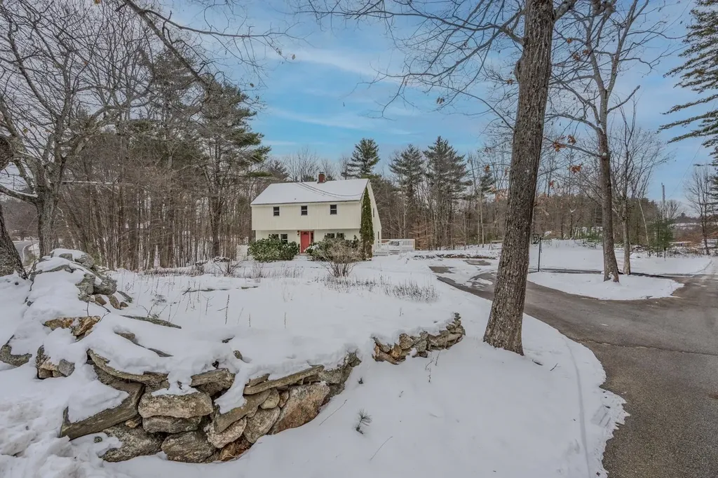 954 Parker Mountain Road Strafford NH 03884