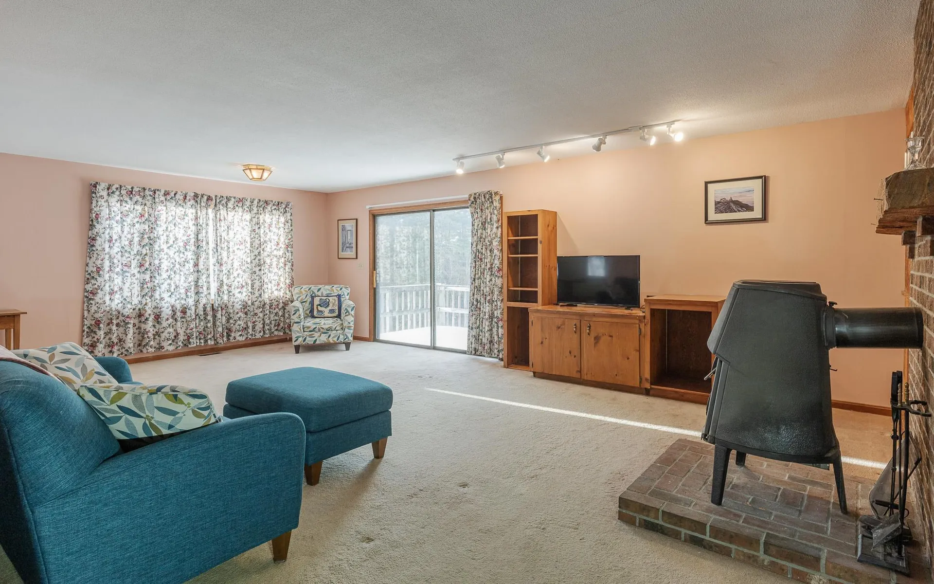 521 County Road Walpole NH 03608
