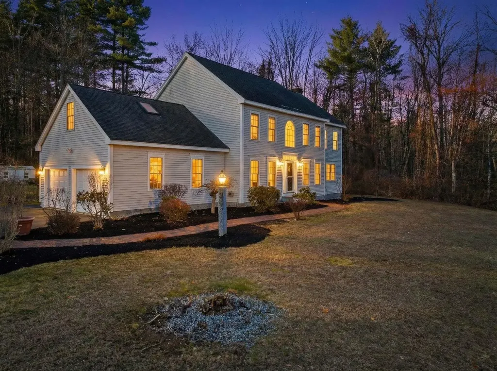 18 Holbrook Road Bedford NH 03110