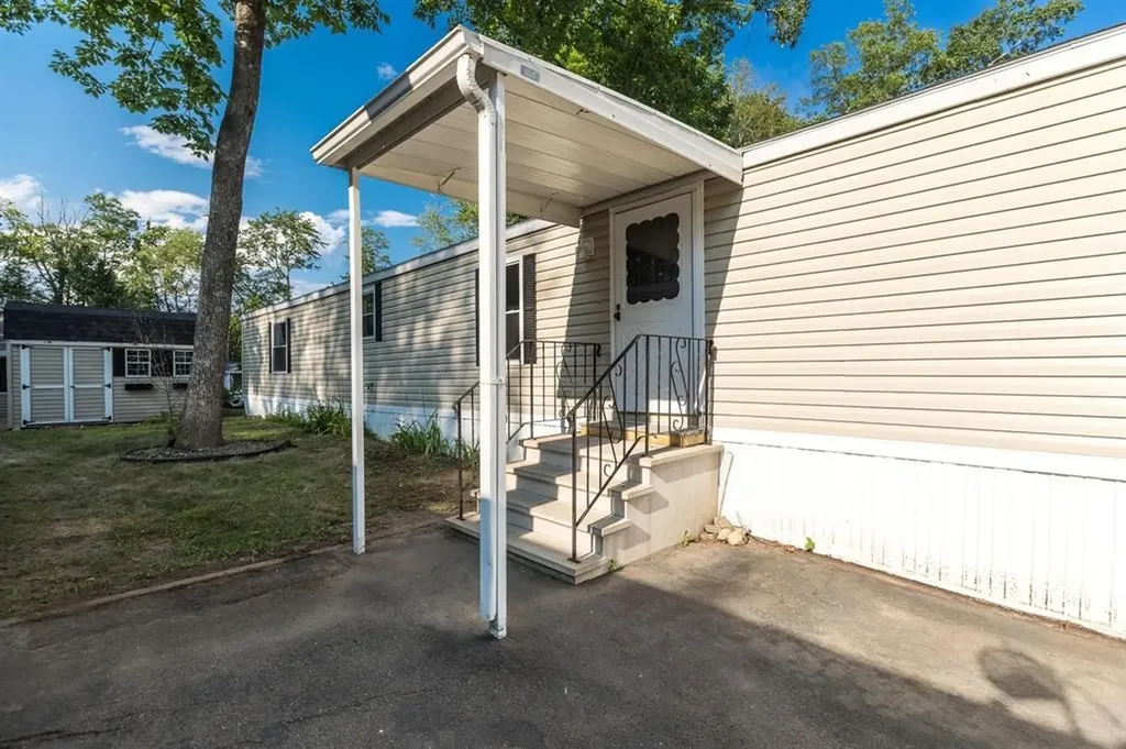 311 Friar Tuck Drive Exeter NH 03833