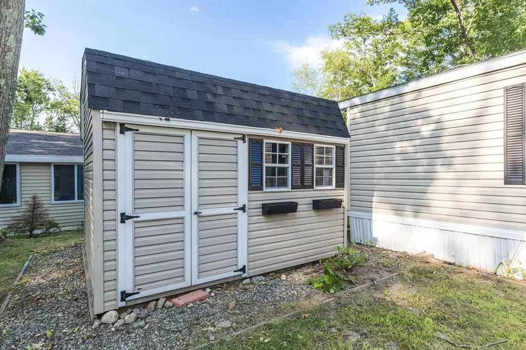 311 Friar Tuck Drive Exeter NH 03833
