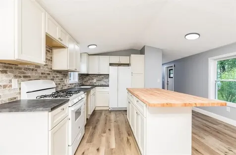 311 Friar Tuck Drive Exeter NH 03833