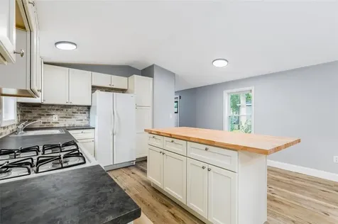 311 Friar Tuck Drive Exeter NH 03833