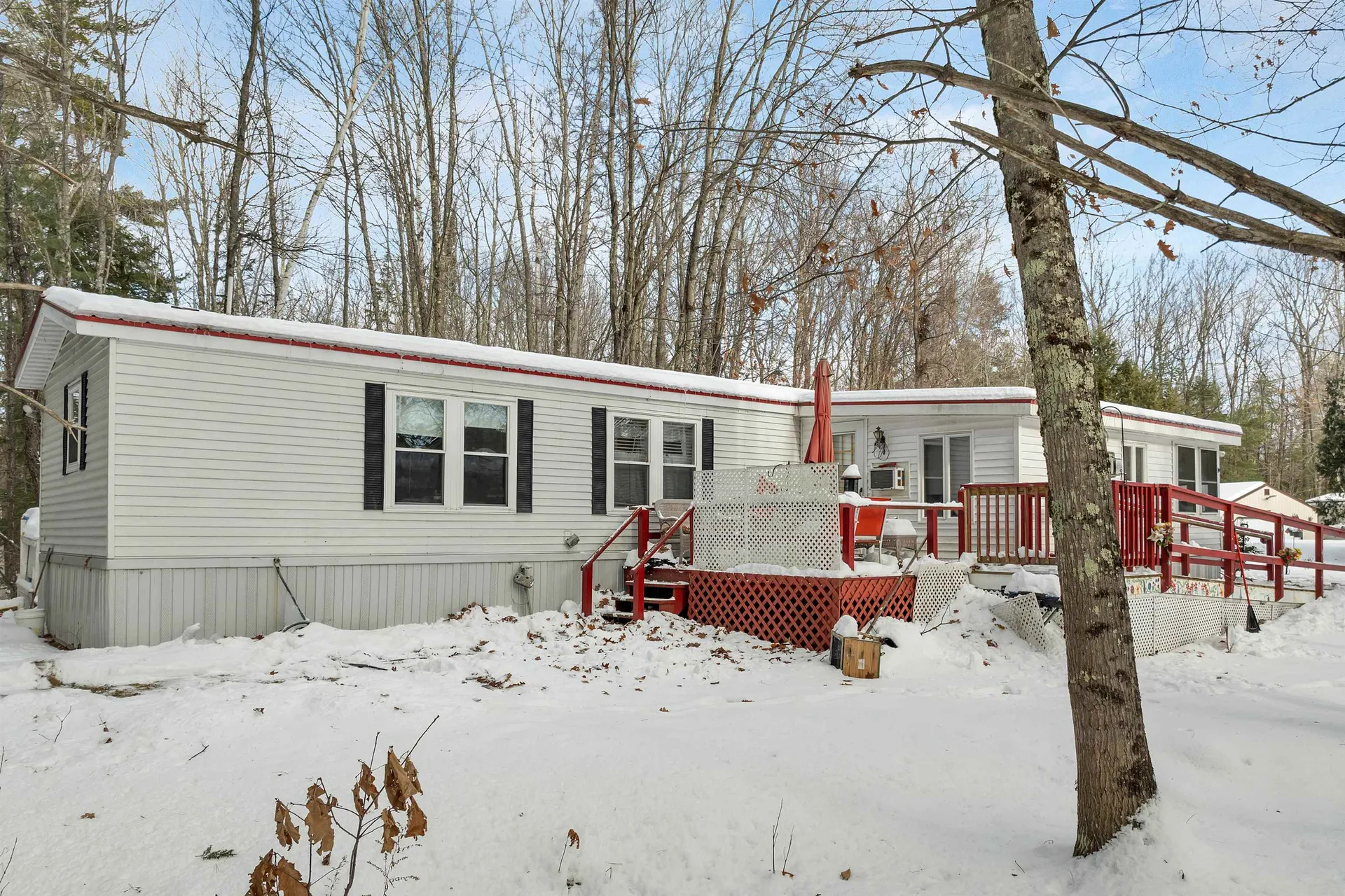 320 Old Lakeshore Road Gilford NH 03249