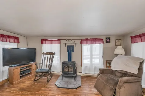 320 Old Lakeshore Road Gilford NH 03249