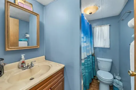 320 Old Lakeshore Road Gilford NH 03249