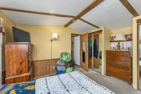 320 Old Lakeshore Road Gilford NH 03249