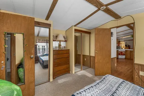 320 Old Lakeshore Road Gilford NH 03249