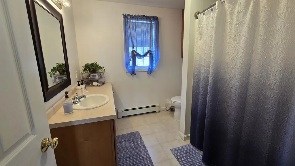 43 Abbey Road Brentwood NH 03833