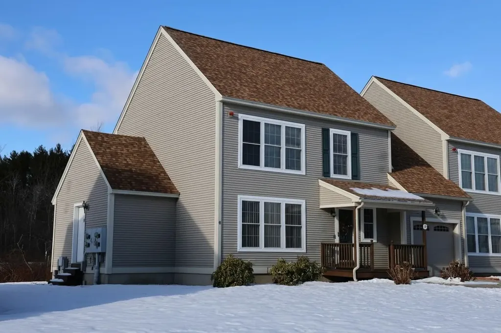 43 Abbey Road Brentwood NH 03833