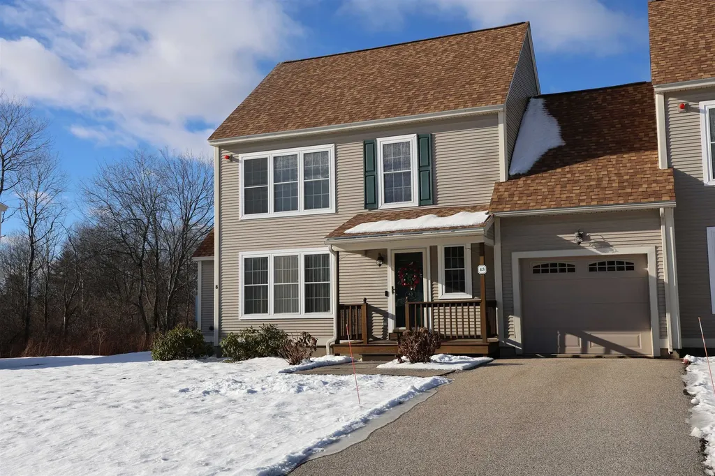 43 Abbey Road Brentwood NH 03833