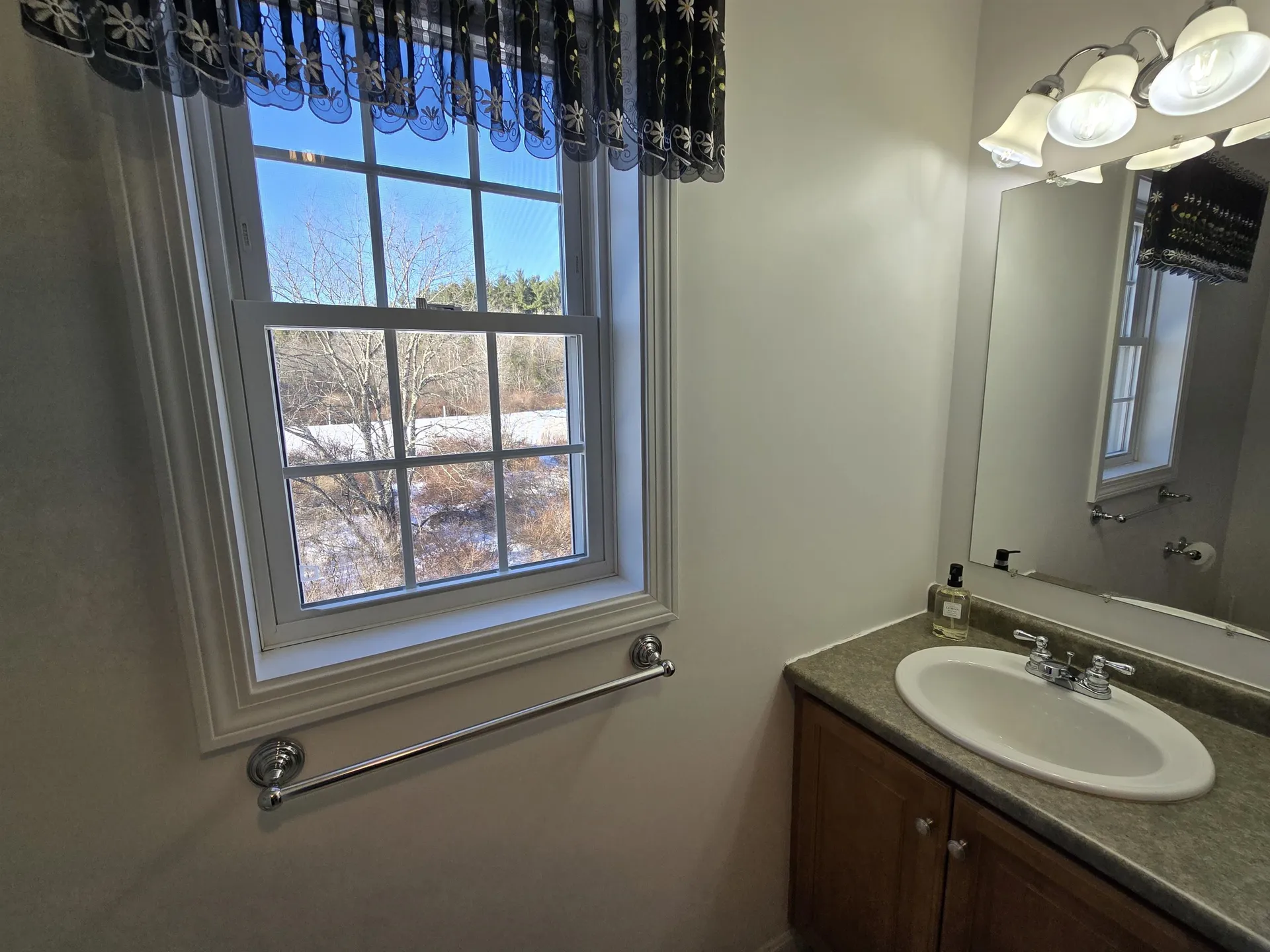 43 Abbey Road Brentwood NH 03833