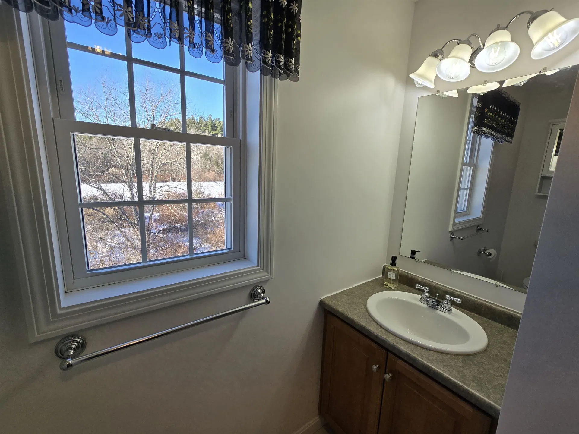 43 Abbey Road Brentwood NH 03833