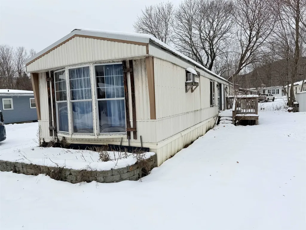 56 Daniels Drive Enfield NH 03748