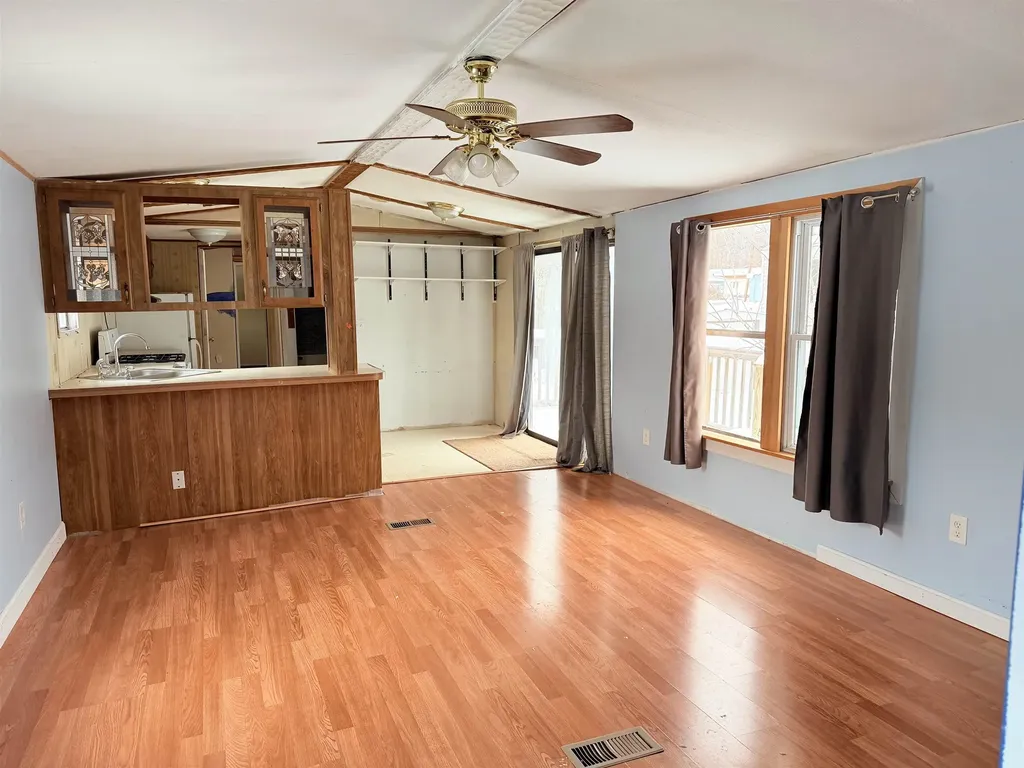 56 Daniels Drive Enfield NH 03748