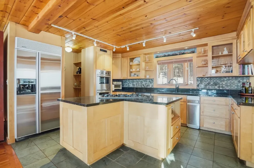 421 Stagecoach Road Fayston VT 05673