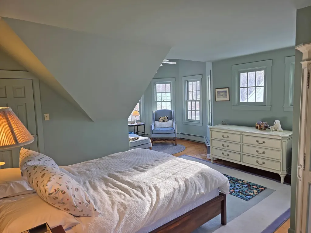 39 West Street Newfane VT 05345