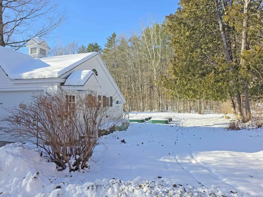 39 West Street Newfane VT 05345