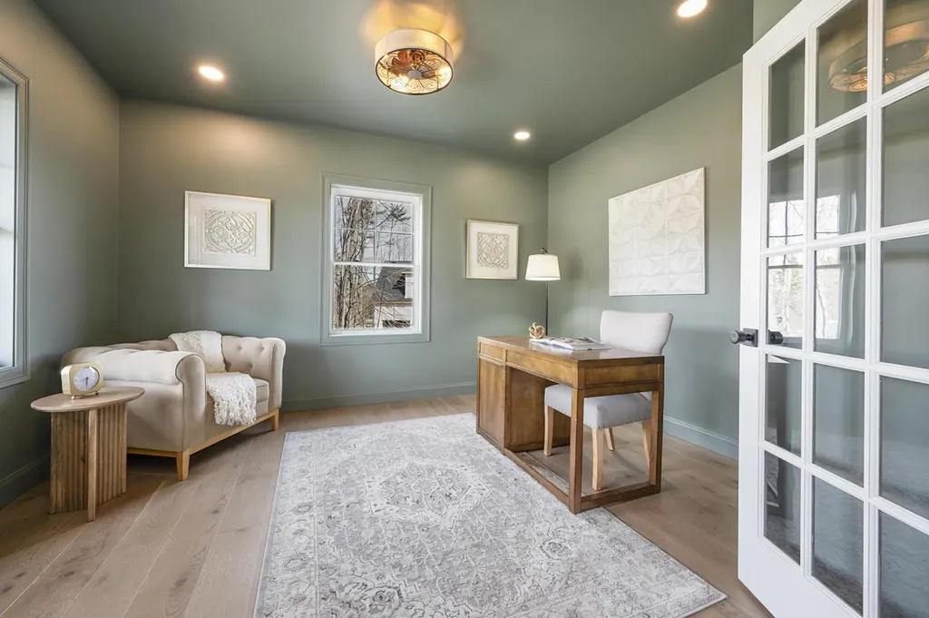 37 Colby Farm Road Chester NH 03036