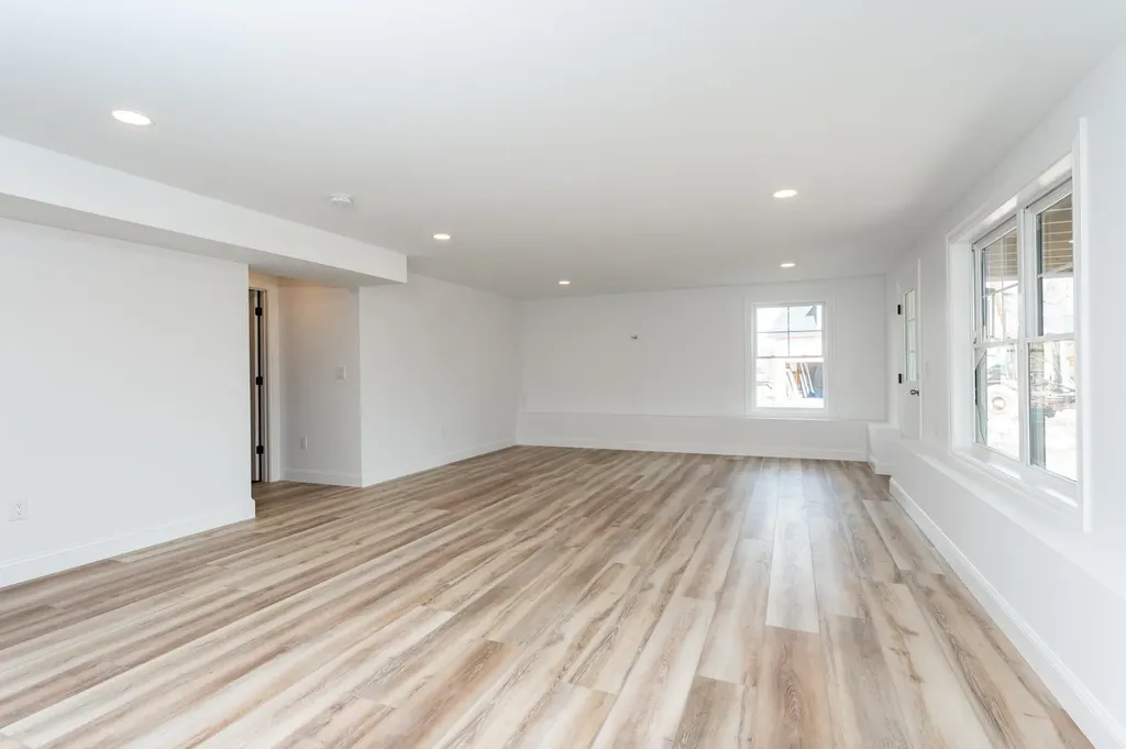 37 Colby Farm Road Chester NH 03036