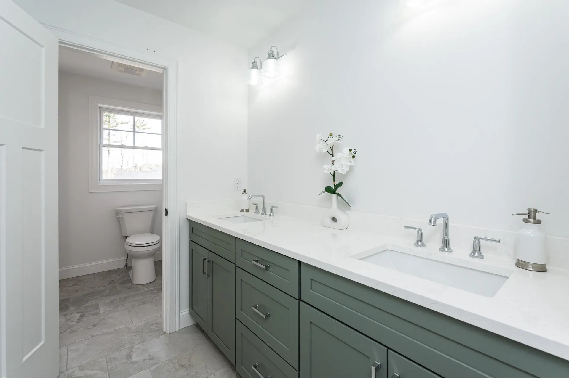 37 Colby Farm Road Chester NH 03036